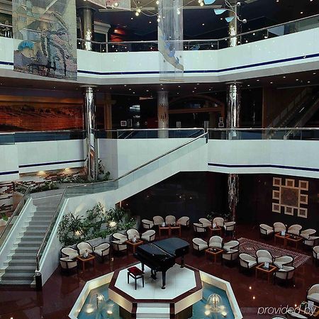 グランド ホテル メルキュール アルジェ エアロポート Dar el Beïda エクステリア 写真 The lobby of the hotel