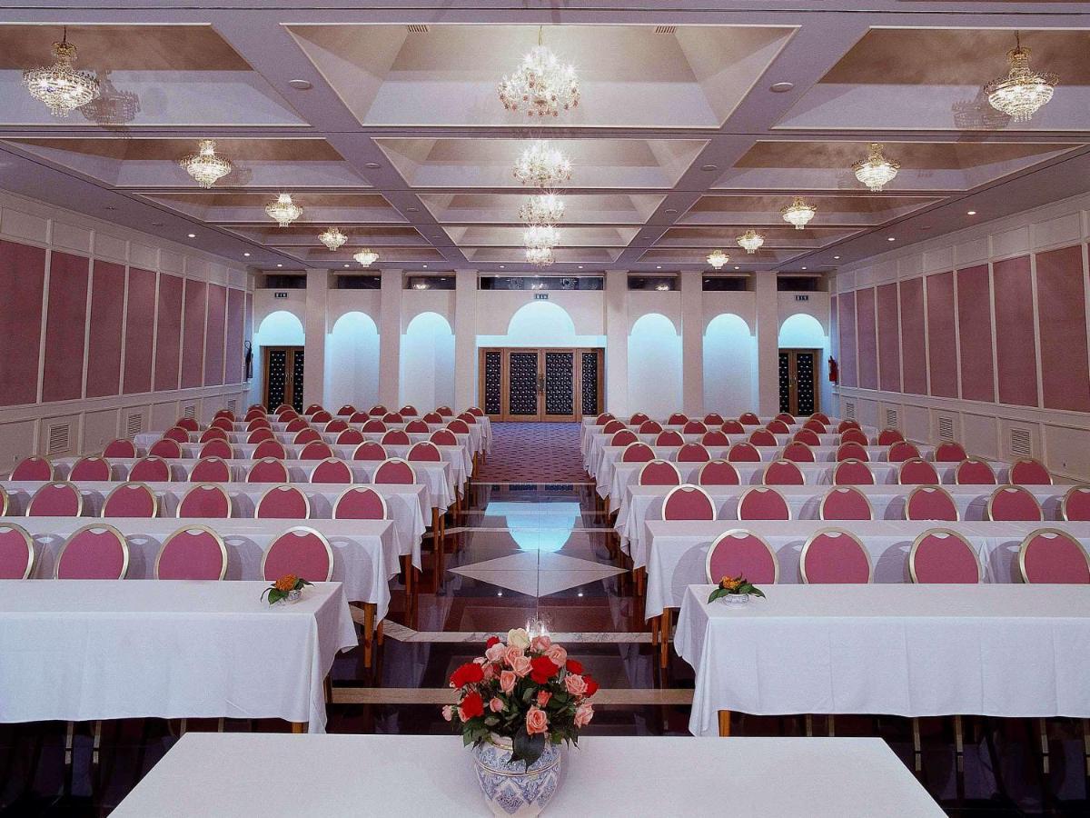 グランド ホテル メルキュール アルジェ エアロポート Dar el Beïda エクステリア 写真 The ballroom