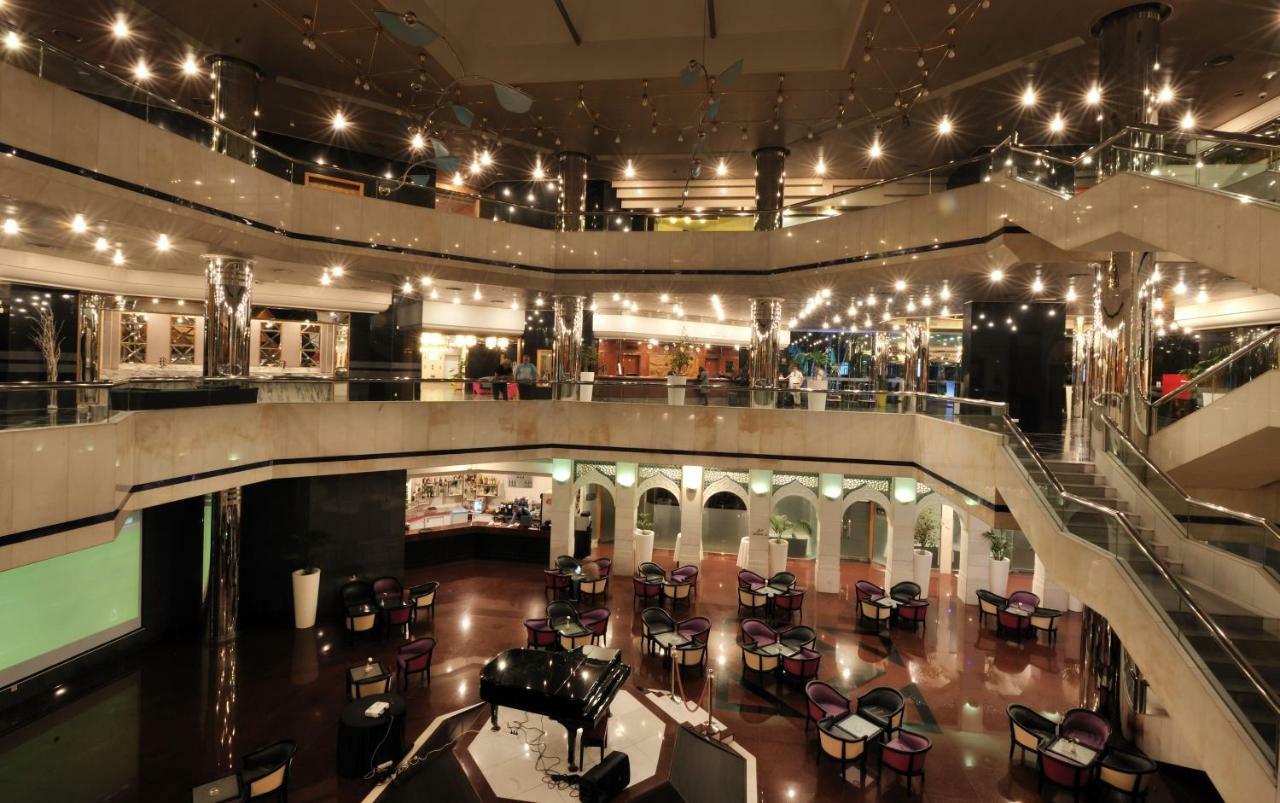 グランド ホテル メルキュール アルジェ エアロポート Dar el Beïda エクステリア 写真 The lobby of the hotel