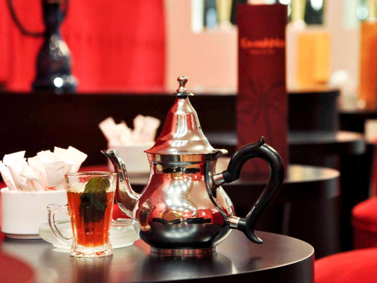 グランド ホテル メルキュール アルジェ エアロポート Dar el Beïda エクステリア 写真 A pot of Moroccan tea